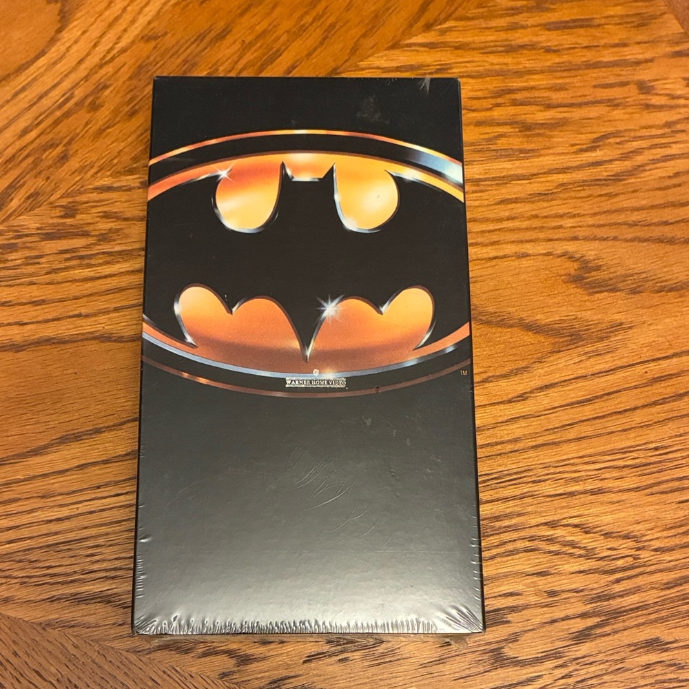 BATMAN  VHS Video Tape 1989 Jack Nicholson  Michael Keaton. NEW Sealed